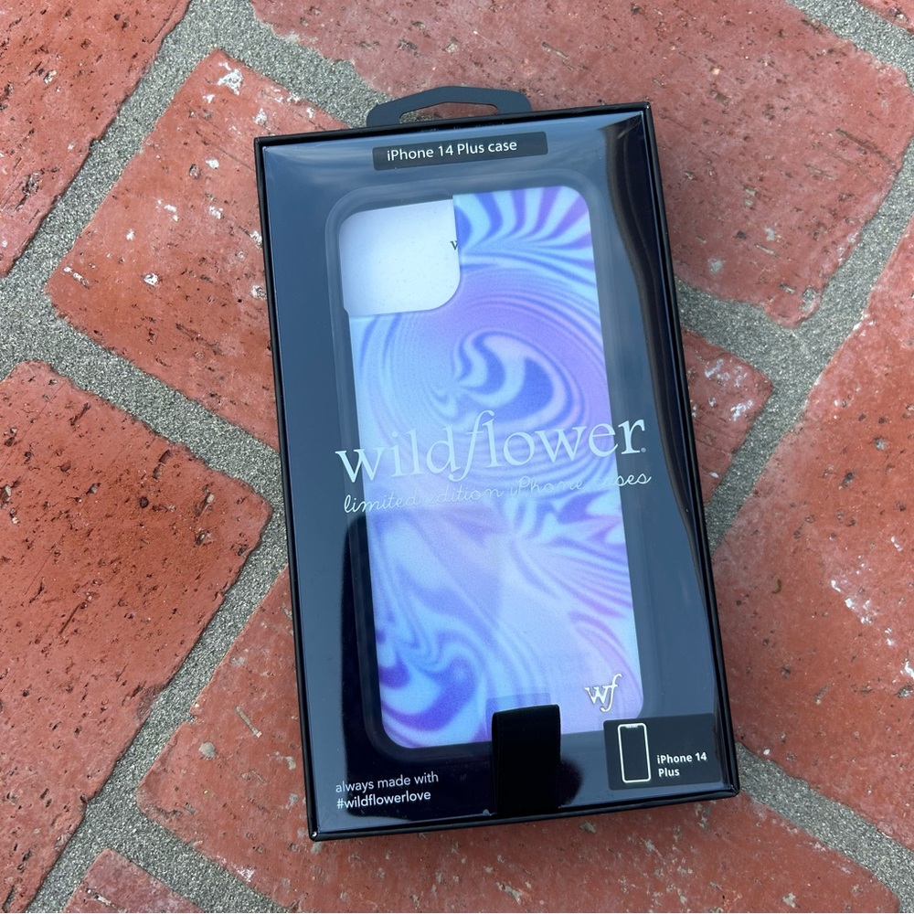 NWT Wildflower iPhone 14 Plus Case